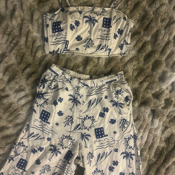 Midnight Sky Tropical Print 2-Piece Set | Resort Wear | Size Medium - Picture 4 of 6